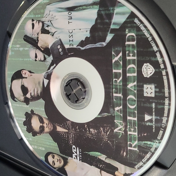 💿 Matrix Reloaded 2-disc DVD [Widescreen] - Picture 9 of 10